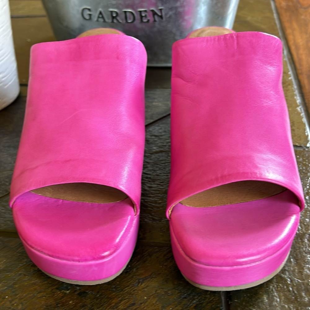 Miz Mooz Pink Women's Sandals - Picture 5 of 10
